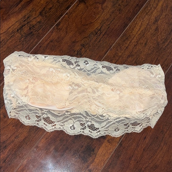 Anemone Lace Bandeau in Cream - Picture 6 of 6